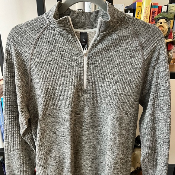 Lululemon Quarter Zip - Picture 1 of 3